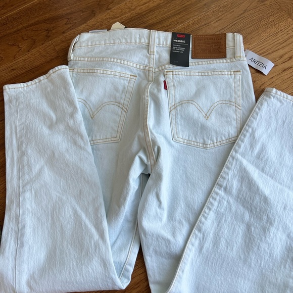 Levi’s Wedgie Icon jeans (size 26) - Picture 6 of 8